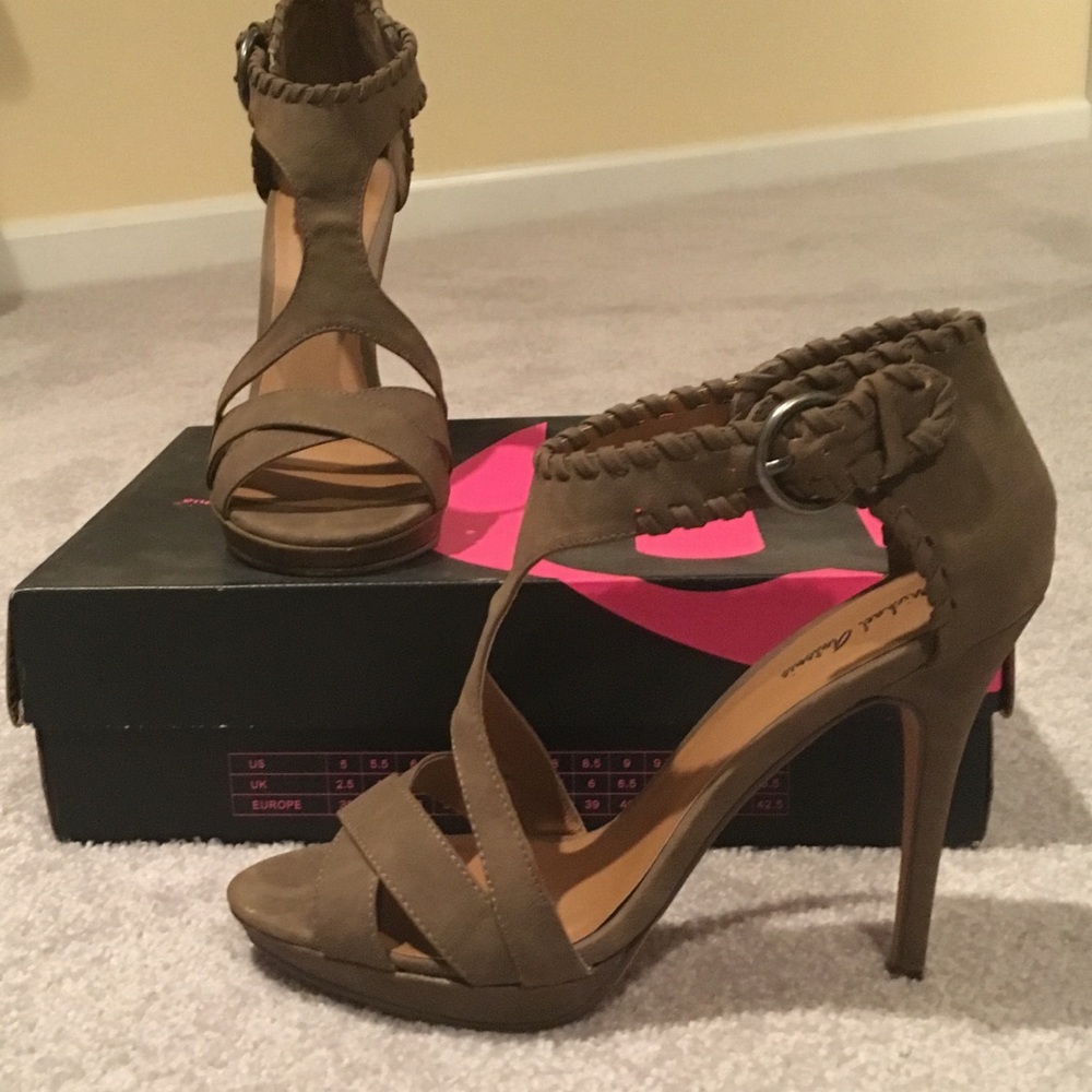 Women’s Shoes